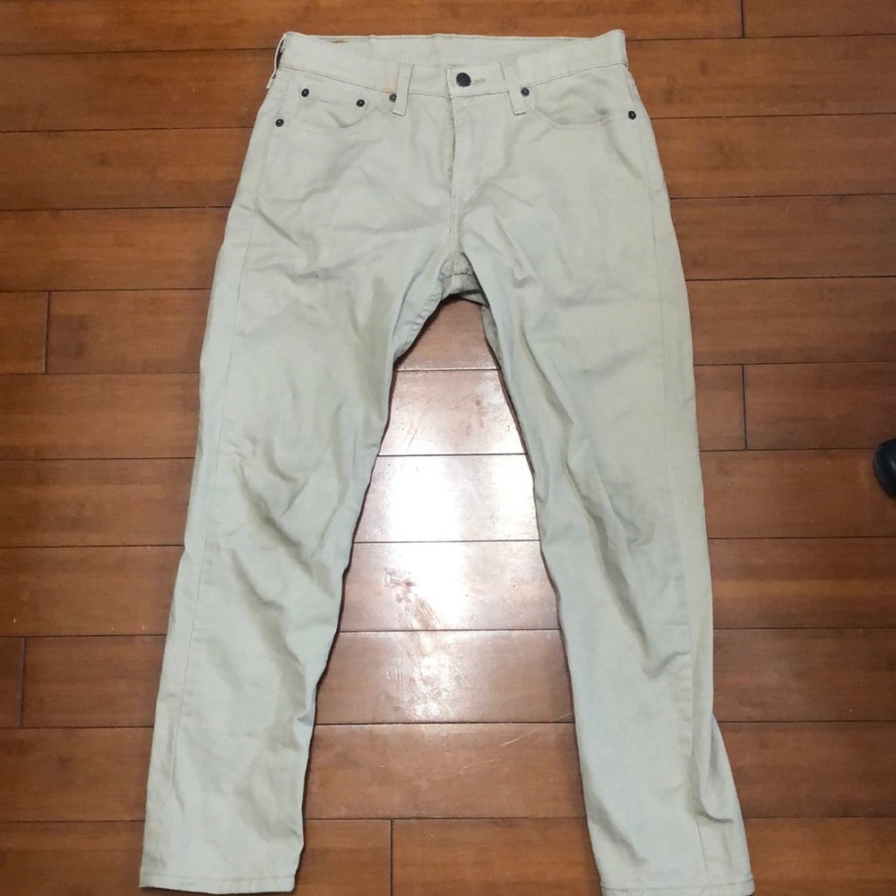 LEVI’S KHAKI PANTS